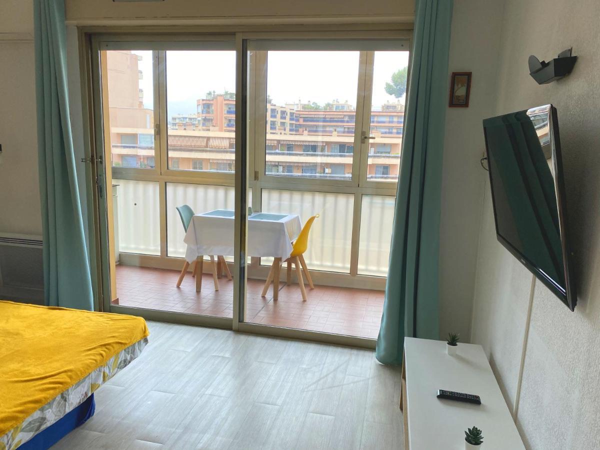 Coquet Logement Front De Mer Cagnes-sur-Mer Exterior photo