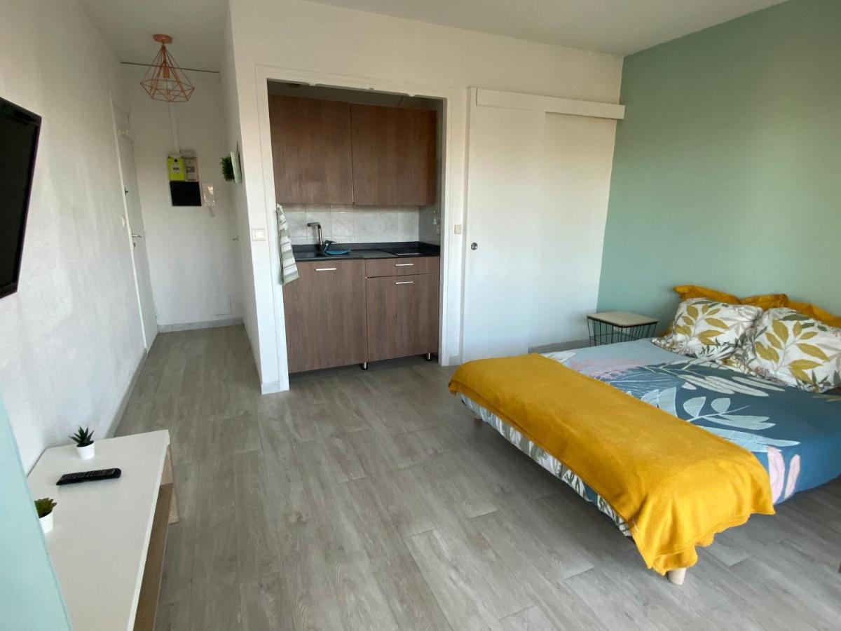 Coquet Logement Front De Mer Cagnes-sur-Mer Exterior photo