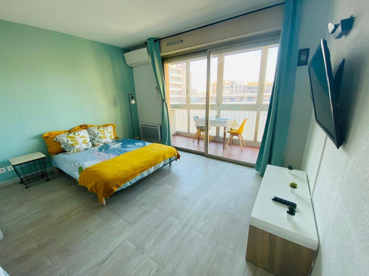 Coquet Logement Front De Mer Cagnes-sur-Mer Exterior photo